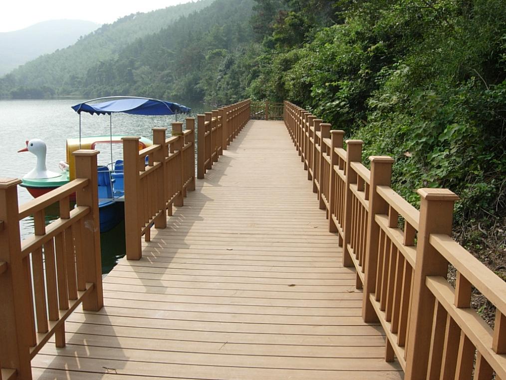 木塑產(chǎn)品應(yīng)該如何養(yǎng)護(hù)？